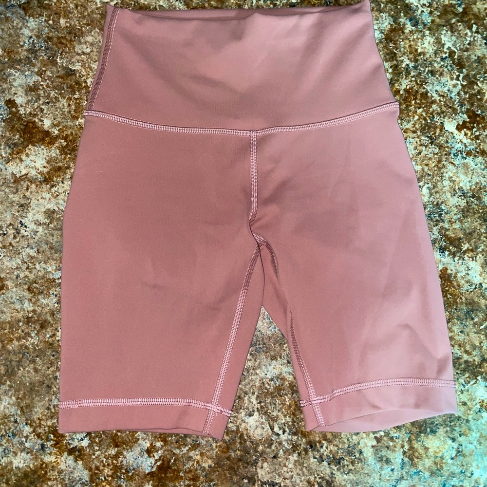 Lululemon Size 4 Bike Shorts